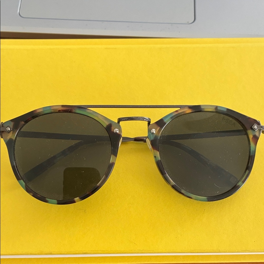 I-Sea Men's Tortoiseshell Round Sunglasses - Green Lenses